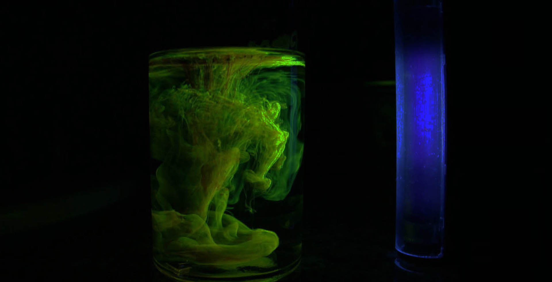 رنگینه رهگیری، رنگ ضدیخ، فسفری ضدیخ